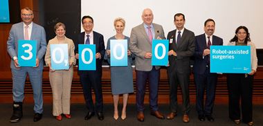 Christopher O’Connor, YNHHS CEO; Nancy Brown, MD, Yale School of Medicine dean; Isaac Yi Kim, MD, PhD, Yale School of Medicine chair of Urology; Elena Ratner, MD, co-chief, Section of Gynecologic Oncology; Andrew Duffy, MD; Maxwell Laurans, MD, Yale New Haven Hospital senior vice president, Neurosciences, Orthopaedics and Surgical Services; Hugh Taylor, MD, YNHH chief, Obstetrics and Gynecology; and Nita Ahuja, MD, YNHH chief of Surgery